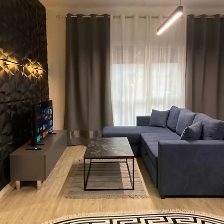 Next Day ティラナ