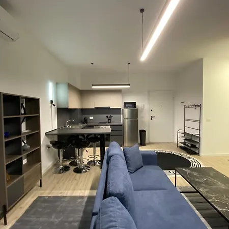 Next Day * ティラナ